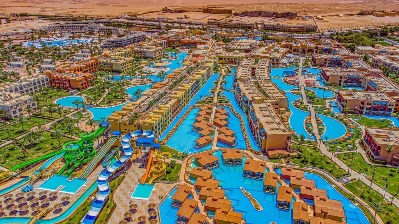 Titanic-Palace-Huragada-recenzi