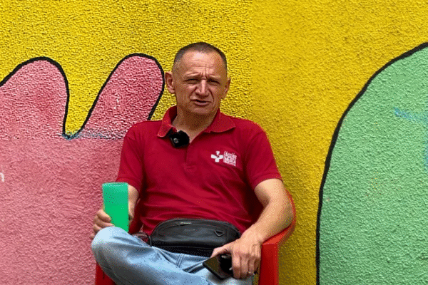 Viața în Bolivia: povestea unui român care îngrijește copii cu dizabilități de peste 20 de ani Viața în Bolivia