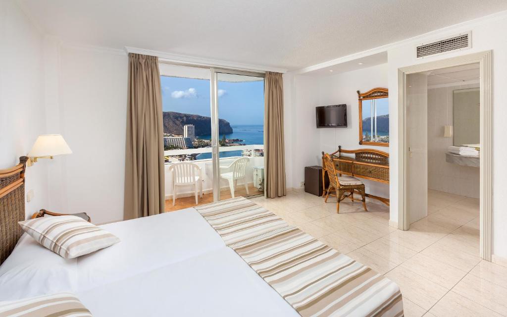 Review  Hotel Sol Arona